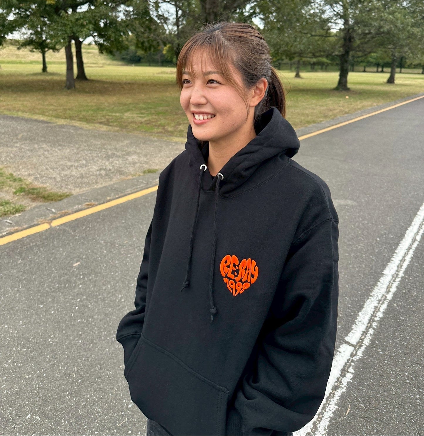 RE:RAY ハートロゴパーカー　刺繍 : オレンジ